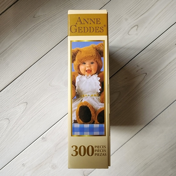 Anne Geddes 300 piece teddy bear puzzle NWT - Picture 6 of 9